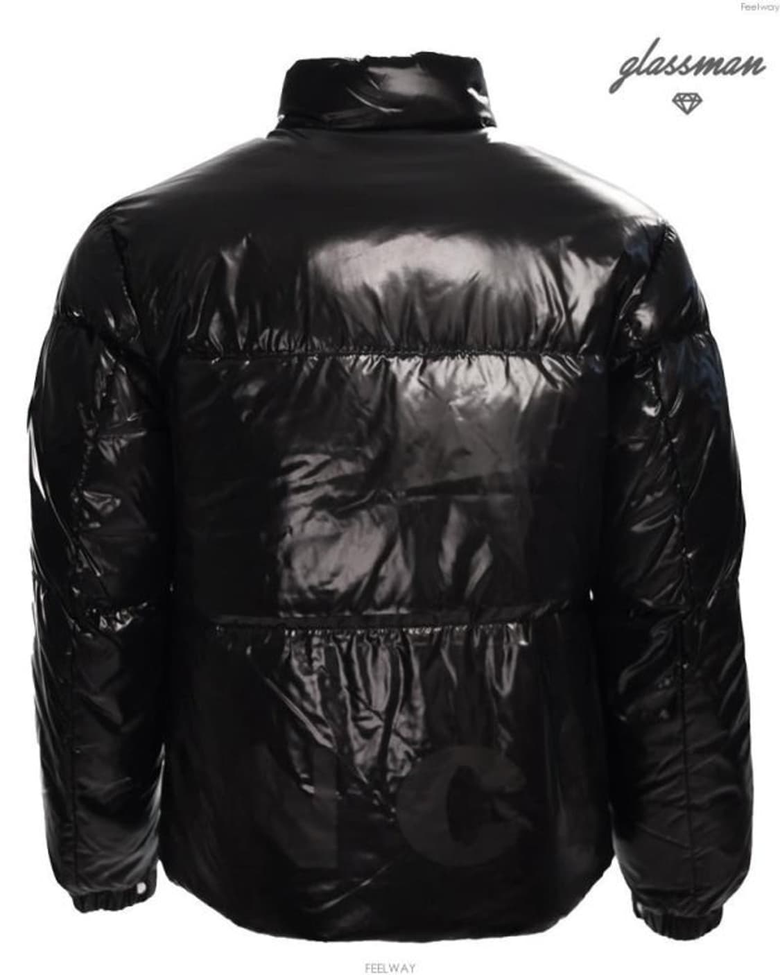 몽클레어 유광 패딩 제품 코드 = E20914196355 68950 상품이미지3