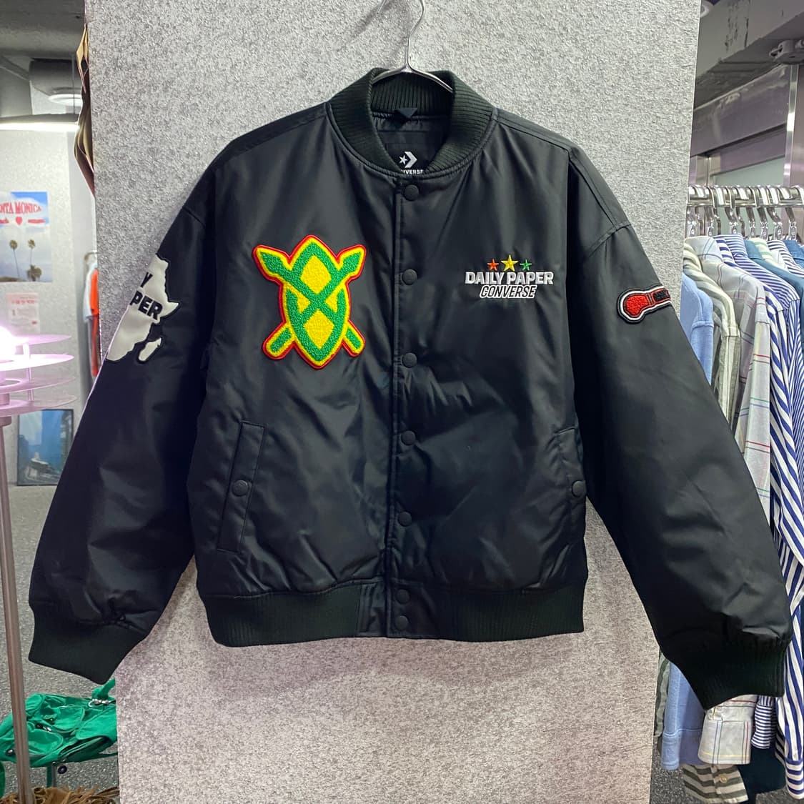 컨버스 x 데일리 페이퍼 스타디움 재킷 B4326 상품이미지2