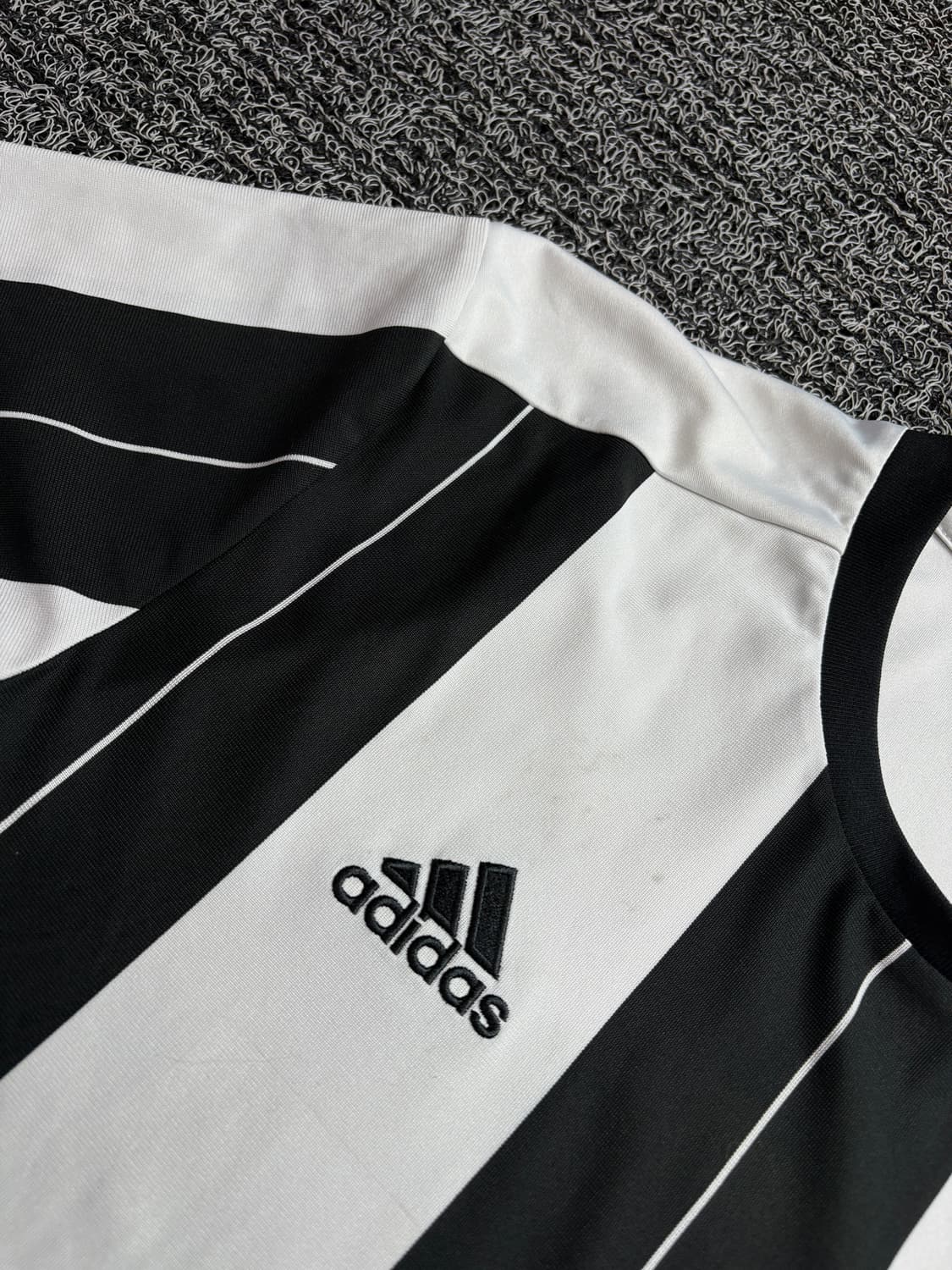 아디다스 유벤투스 FC 레트로 유니폼 2783 상품이미지4