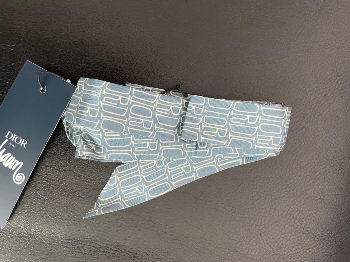 디올 로고 숀 스카프 앤 타이 새상품 상품이미지1