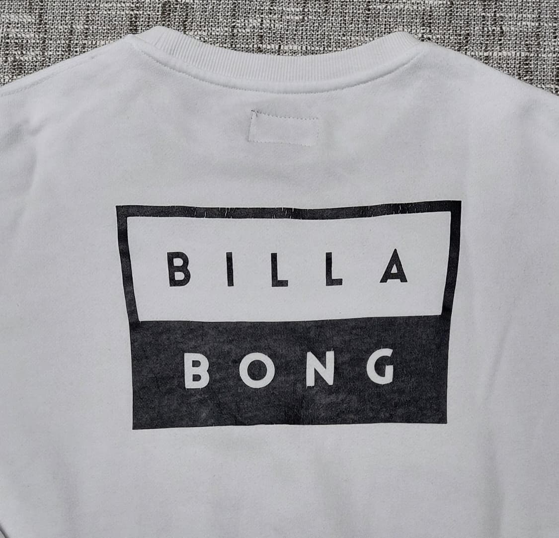 [M/남여공용] 빌라봉(Billabong) 빅로고 화이트 맨투맨 상품이미지1