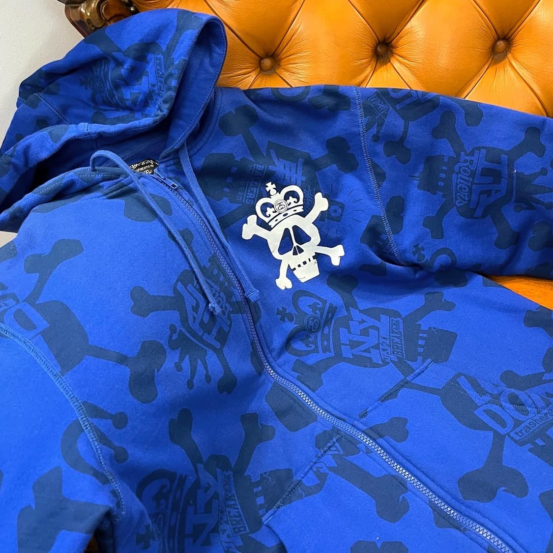 Stüssy skull logo hood zip-up 상품이미지2