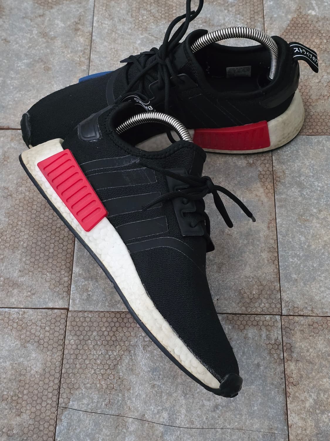 (265)아디다스 nmd r1 코어 블랙 상품이미지4