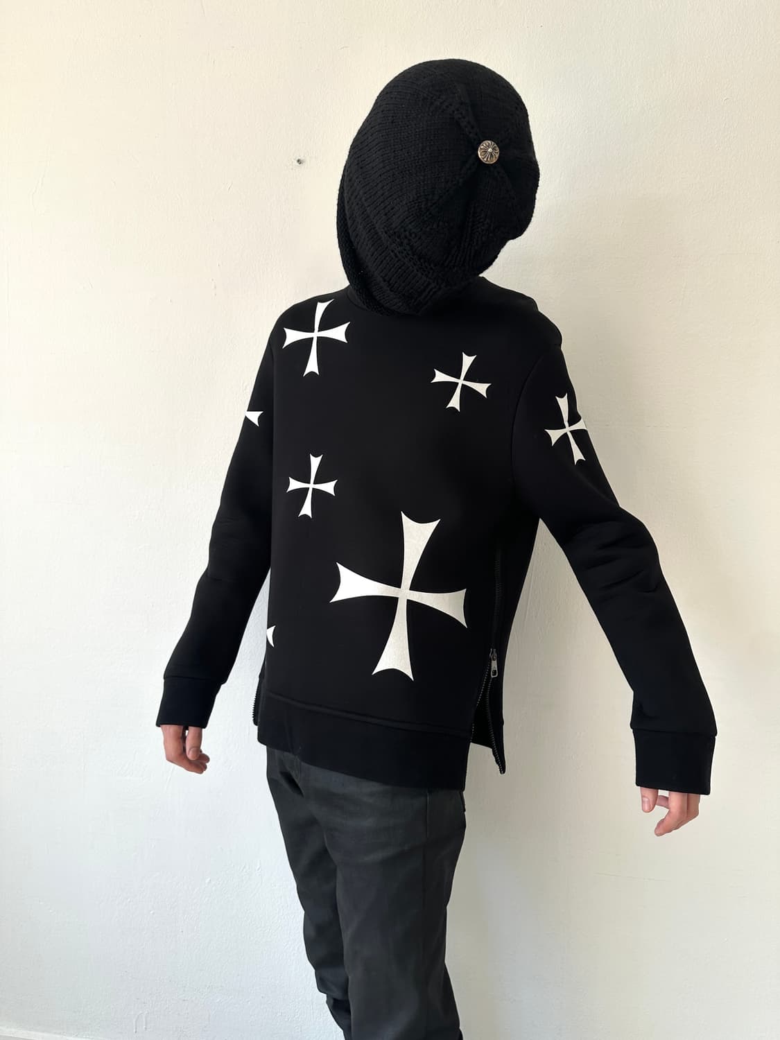 닐바렛 아카이브 크로스 지퍼 블랙 맨투맨 상품이미지1