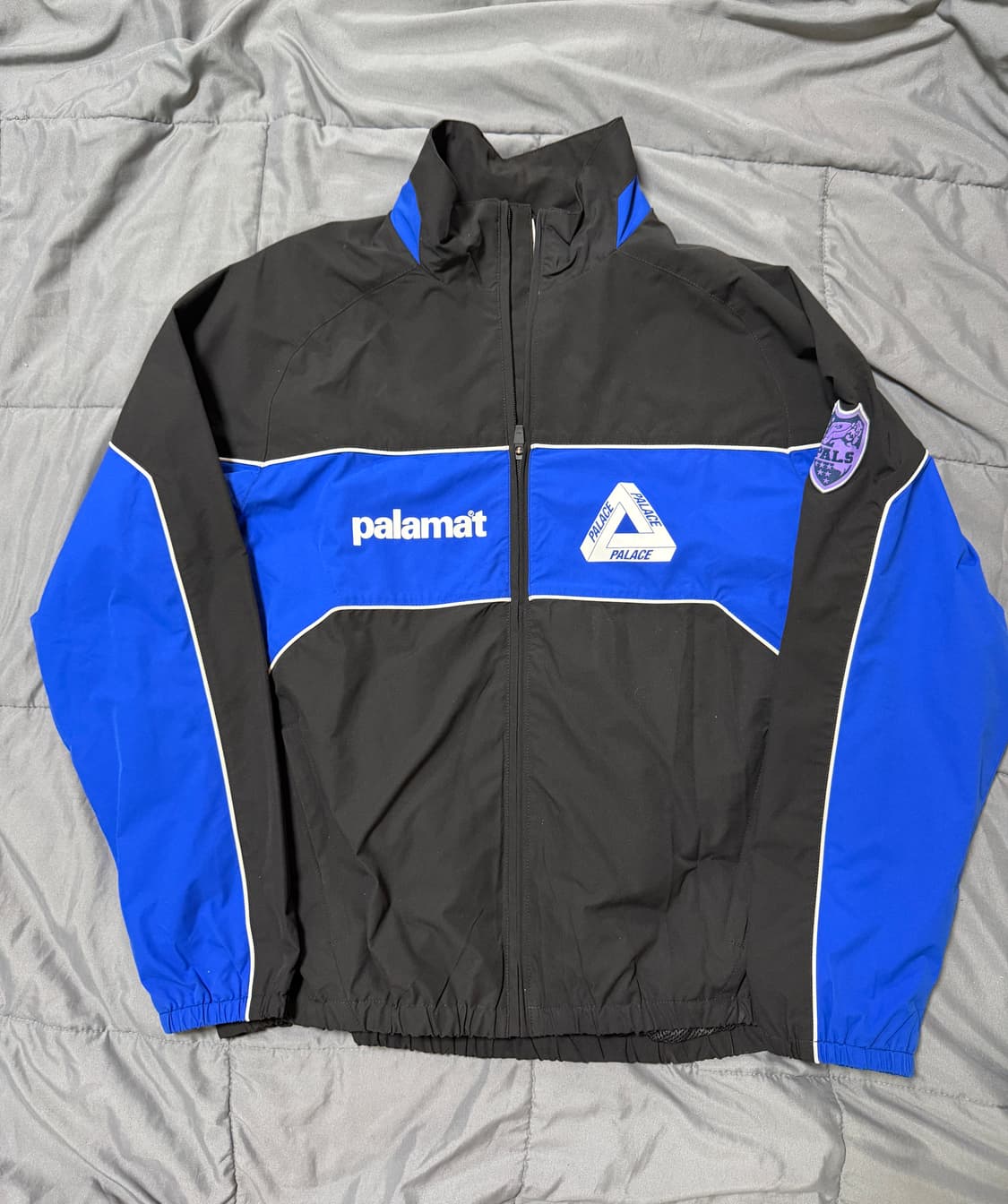 팔라스 팔라맷 쉘자켓 라지 블랙 민트급 팝니다. 상품이미지1