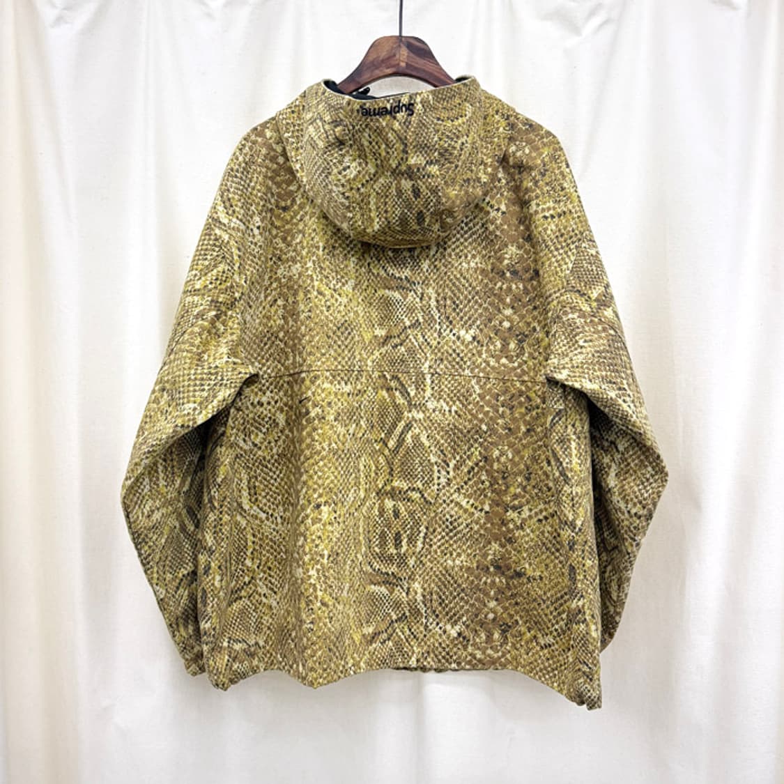 슈프림 나이키 ACG  데님 풀오버 골드 스네이크 스킨 상품이미지7