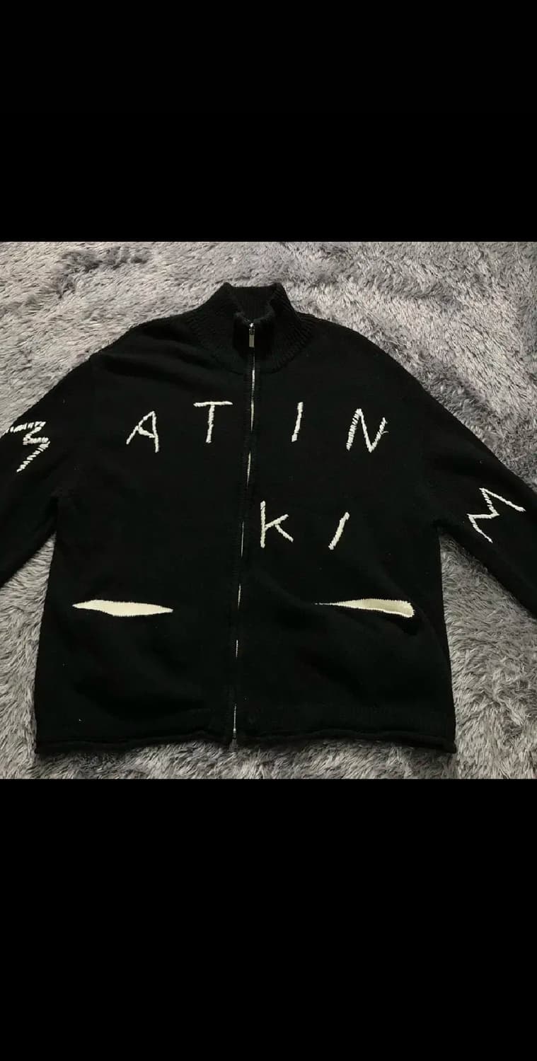 [[FREE, 23년]# 마뗑김(Matin Kim) 자수로고 니트 가디건 상품이미지2