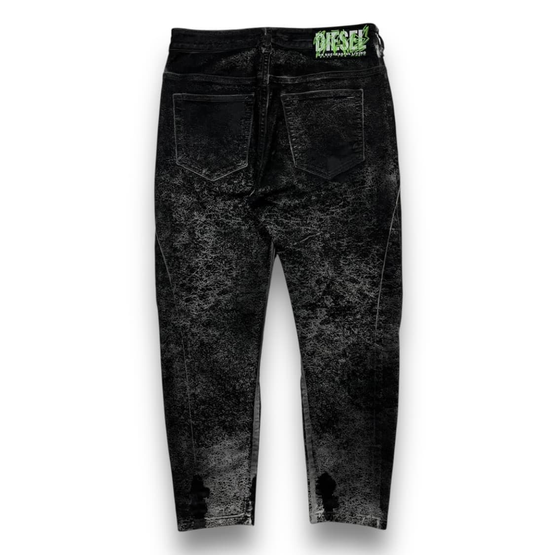 디젤 테이퍼드 핏 크랙 다크 락시크 데님 팬츠 상품이미지4