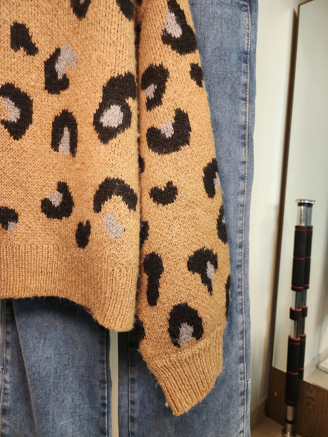 레오파드 패턴 여성 니트티 상품이미지4