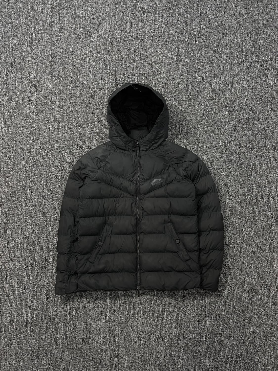 나이키 올블랙 패딩 점퍼자켓 L 상품이미지1