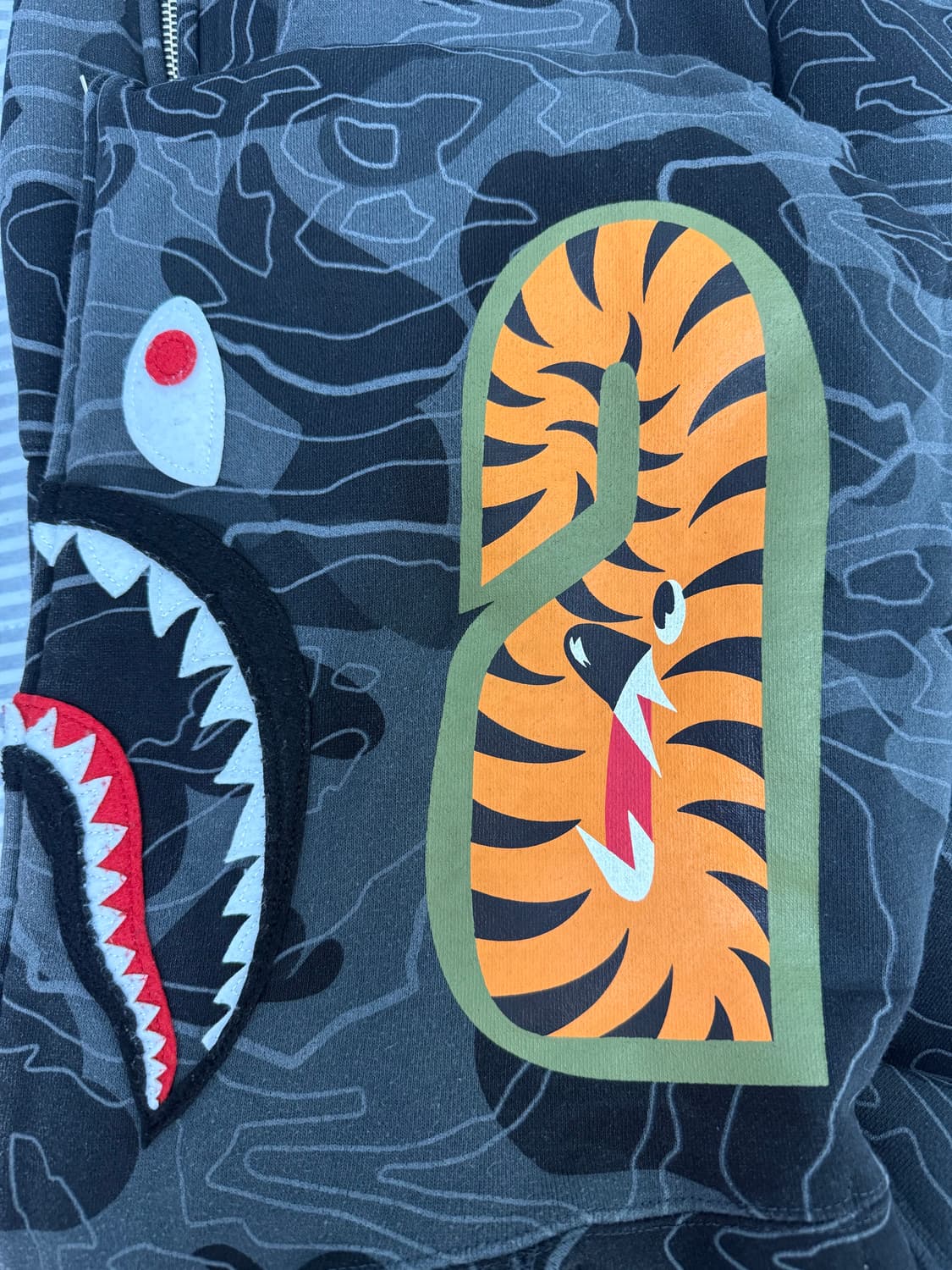 베이프 블랙 샤크 후드집업 한정 M 상품이미지3