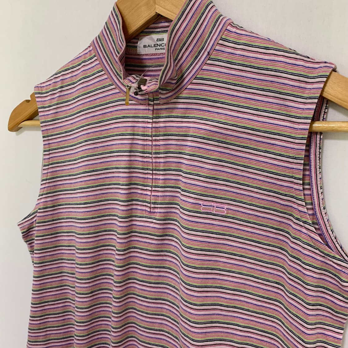 발렌시아가 y2k 모크넥 스트라이프 반집업 슬리브리스 나시탑 빈티지 핑크 상품이미지4