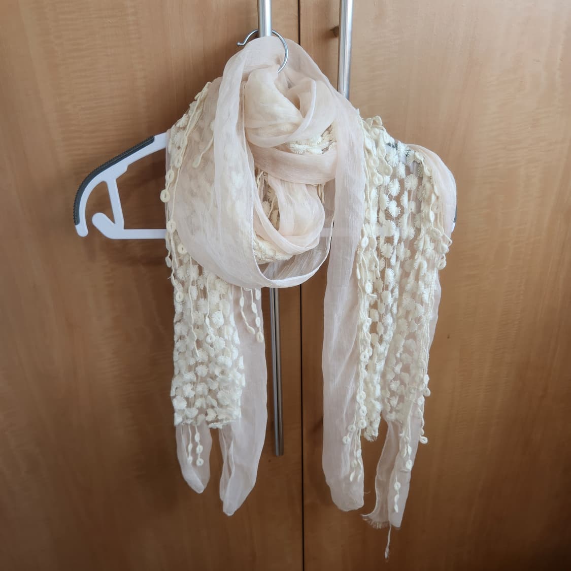 크림톤 플라워 레이스 스카프 상품이미지1