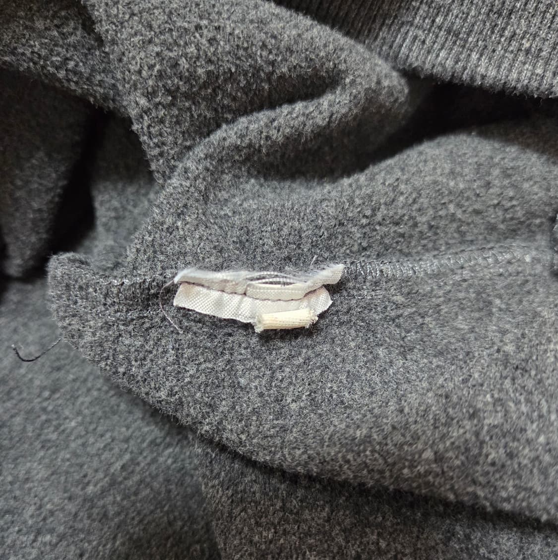 씨피컴퍼니 렌즈 패치 맨투맨 상품이미지10