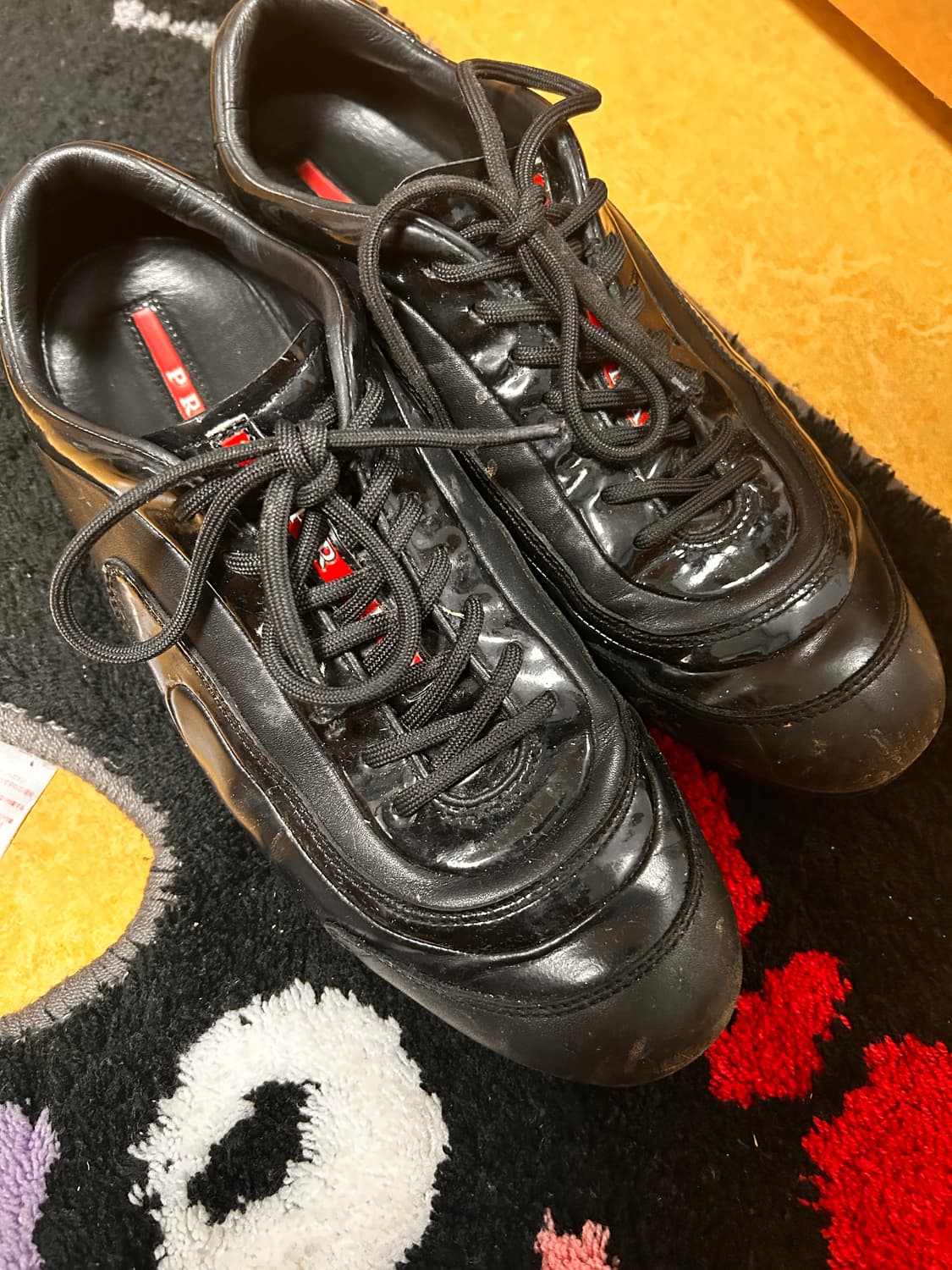 프라다 스포츠 라인 스니커즈 판매합니다 상품이미지1