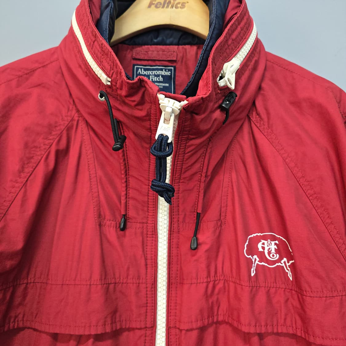 아베크롬비앤피치 후드 바람막이 레드 자 XXL 상품이미지3