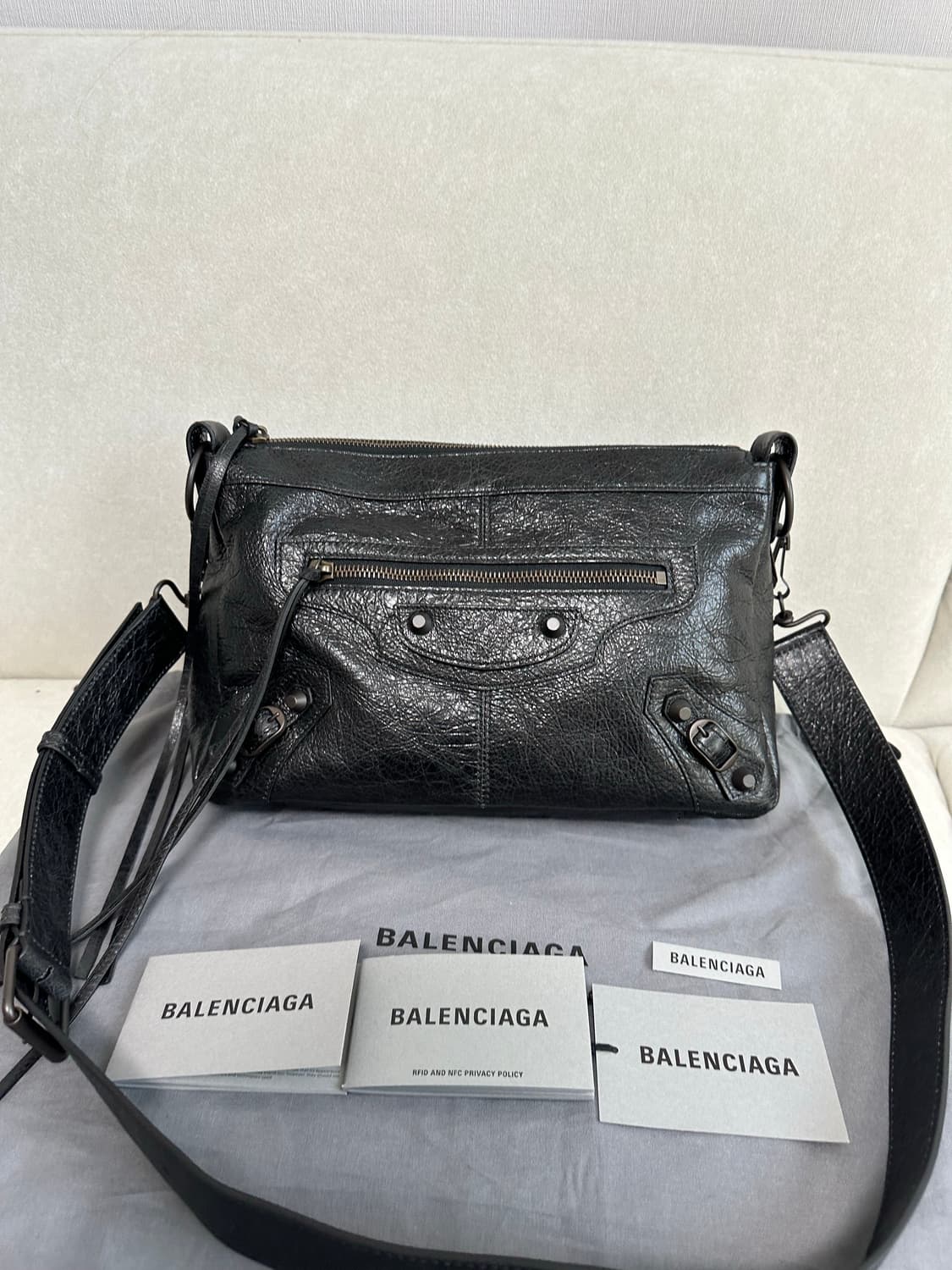 [새상품급 정품] 발렌시아가 르 시티 모터백 모토 블랙 상품이미지6