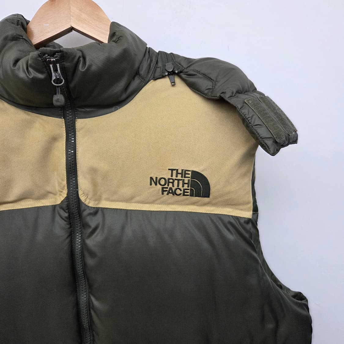 노스페이스 700 LTD 패딩 조끼 카키 XL 상품이미지2