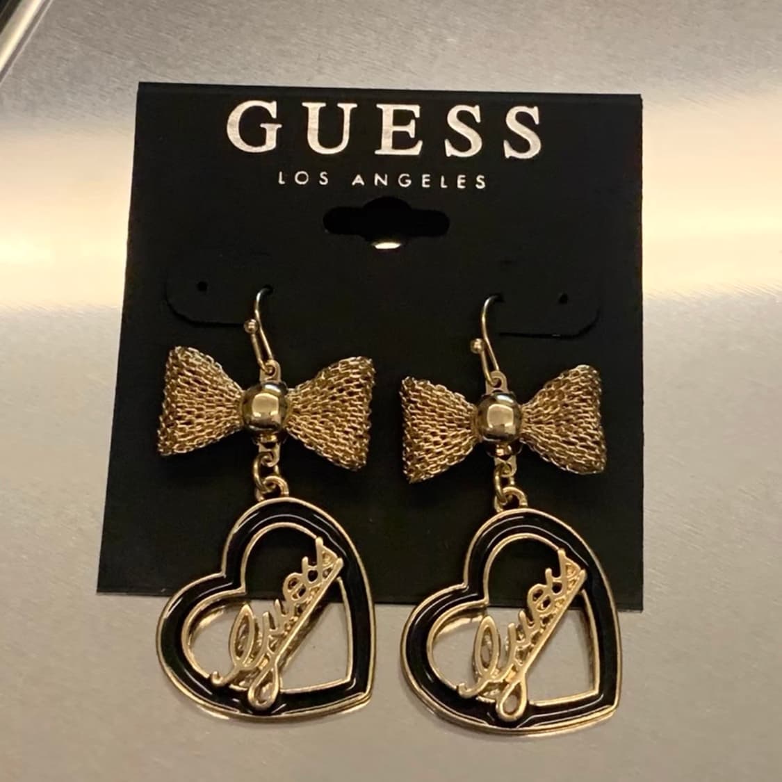 GUESS 리본 하트 귀걸이 상품이미지1