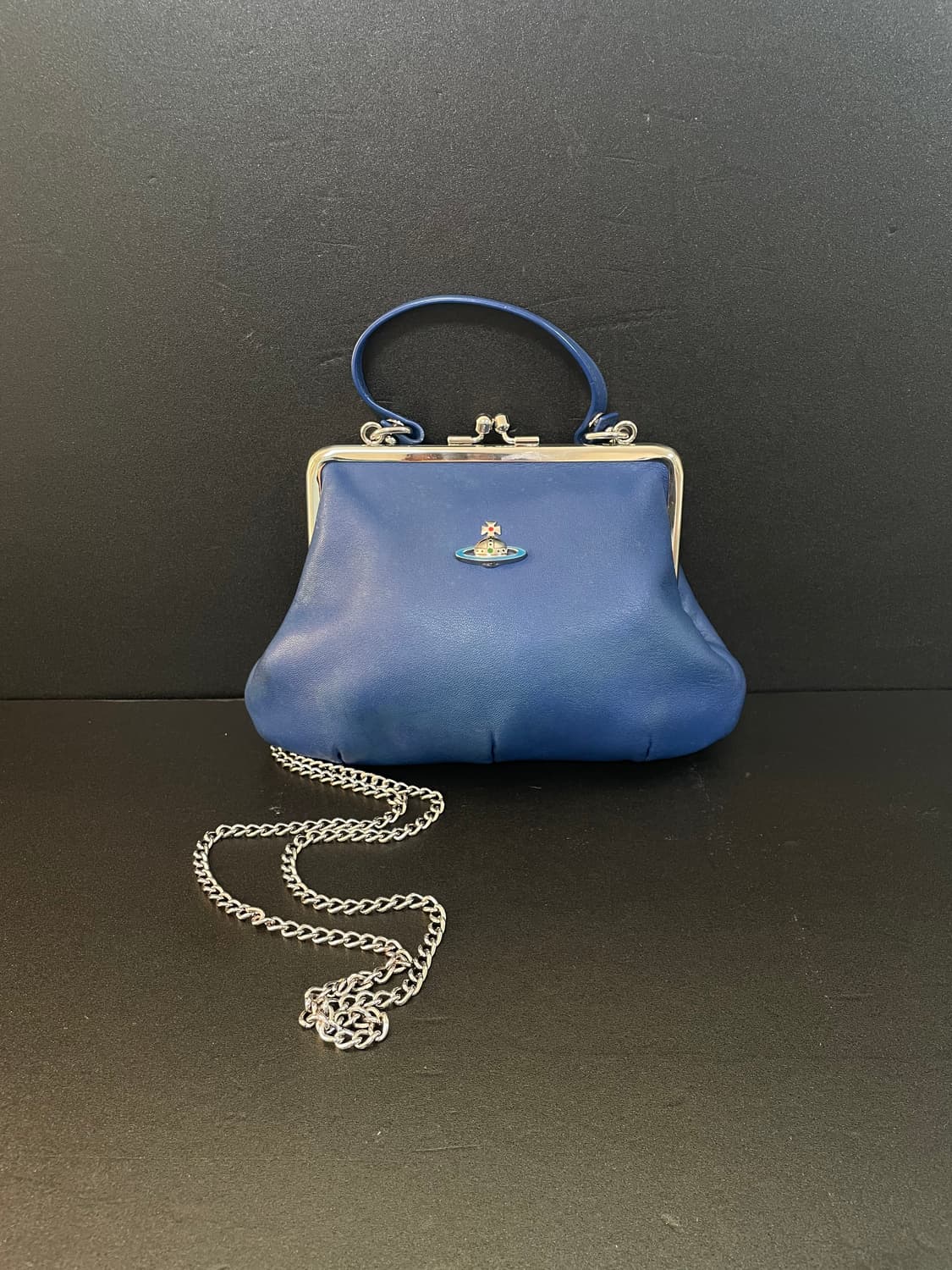 비비안웨스트우드 그래니 프레임 펄스 크로스백 블루 상품이미지1