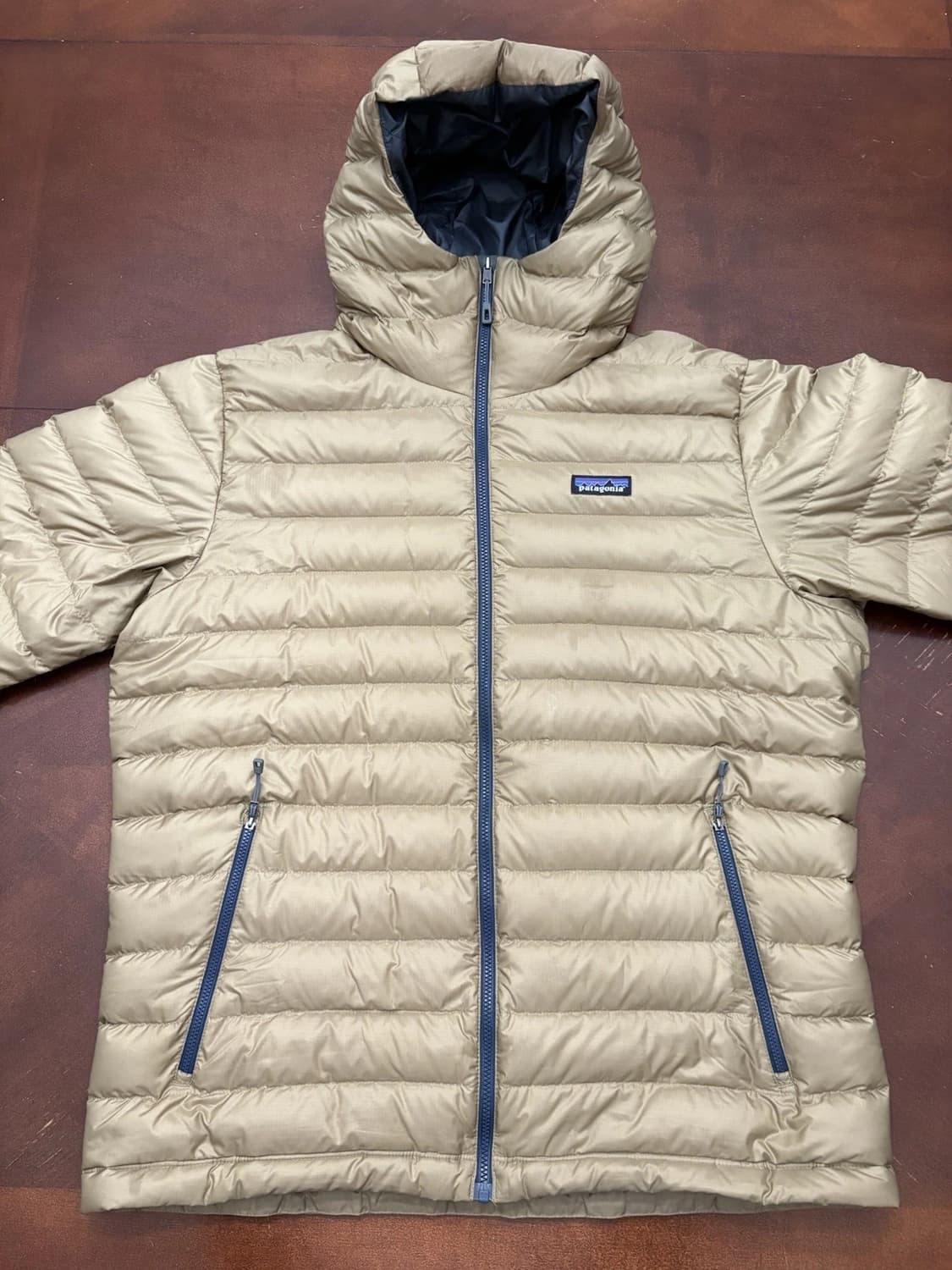 파타고니아 후디 경량패딩 베이지 상품이미지1