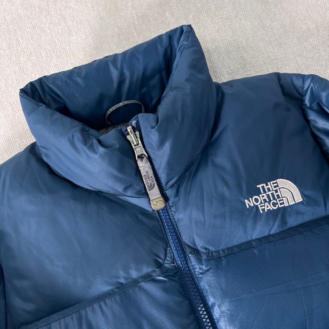 W90 노스페이스 1996 눕시700 블루 패딩 상품이미지2