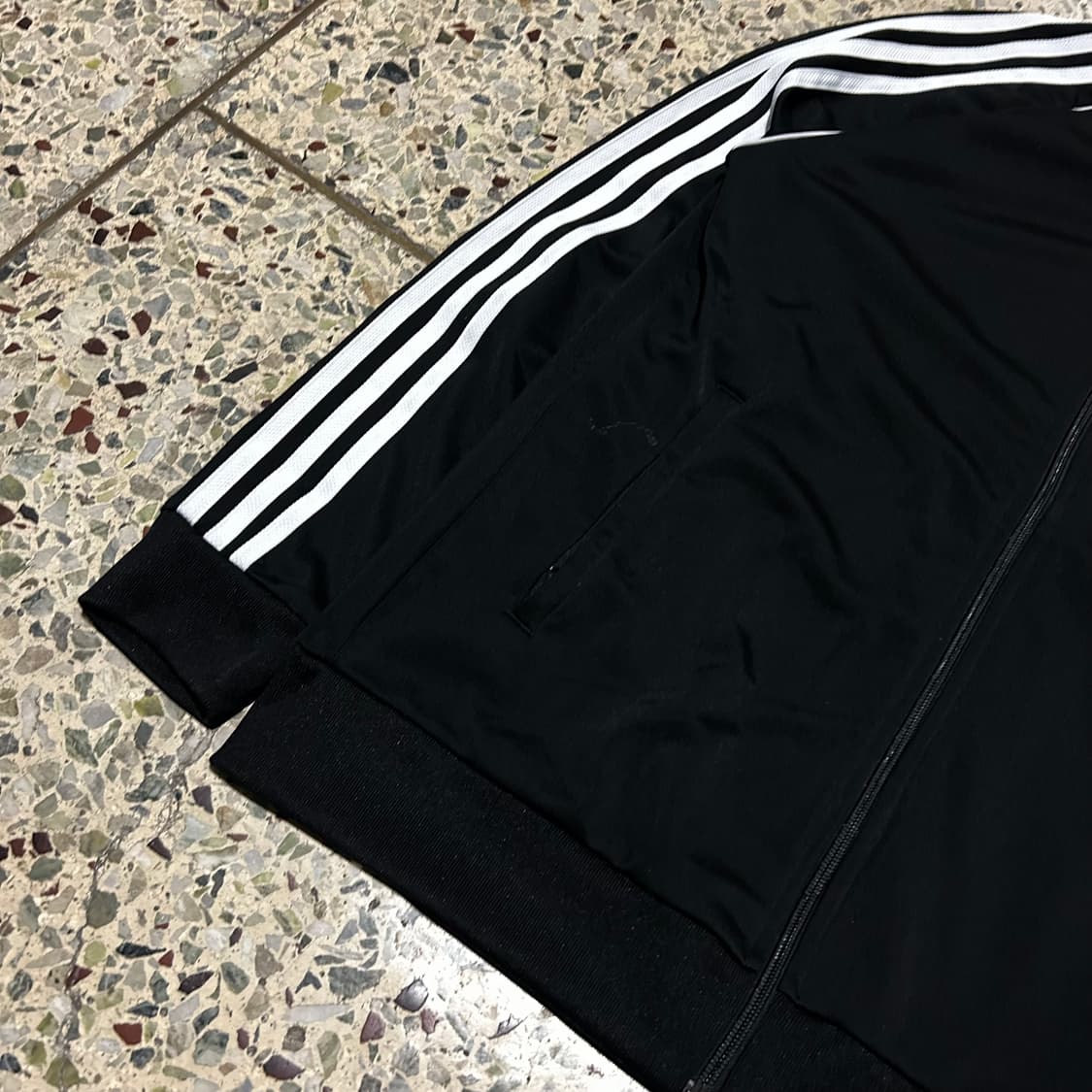 아디다스(ADIDAS) 블랙 슈퍼스타 져지 상품이미지3