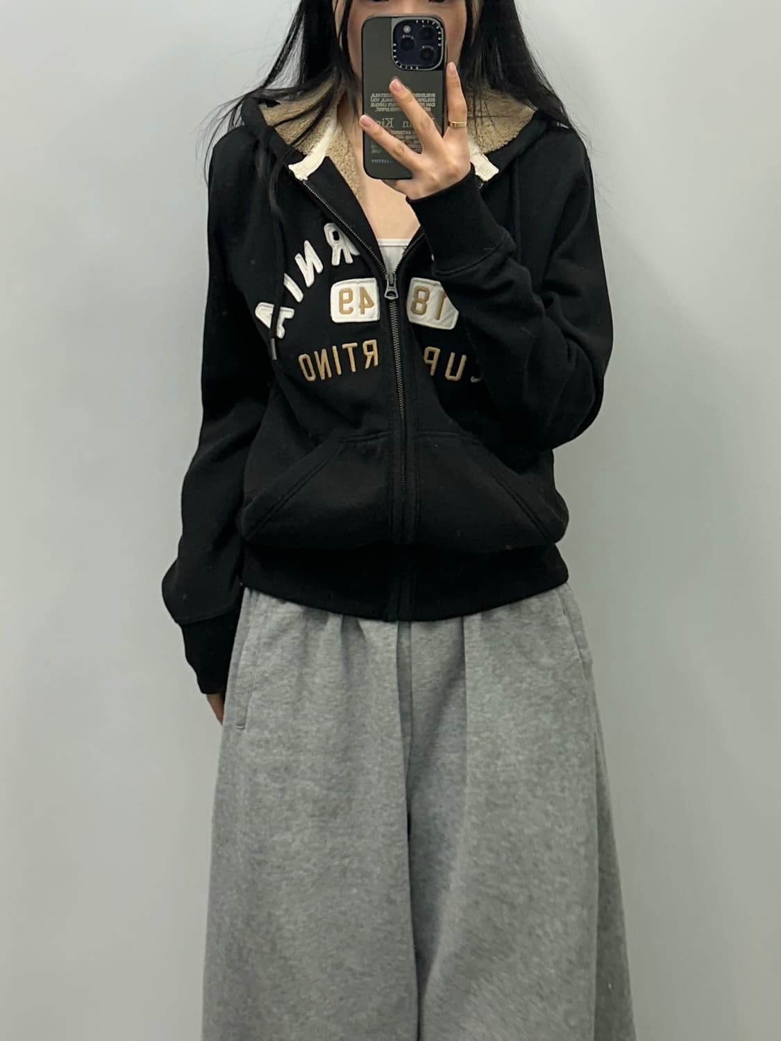 후아유 y2k 와투케 블랙 양털 후드집업 상품이미지1