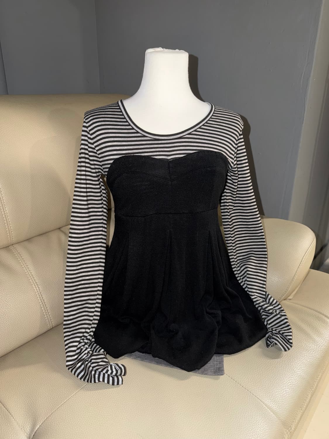 layered design balloon-fit top 상품이미지1