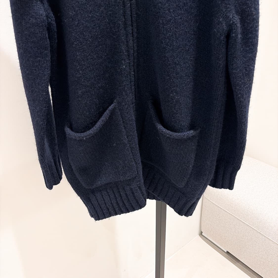 (정품/새상품) 제임스펄스 여성 네이비 울 블렌드 집업 후디 니트  상품이미지2