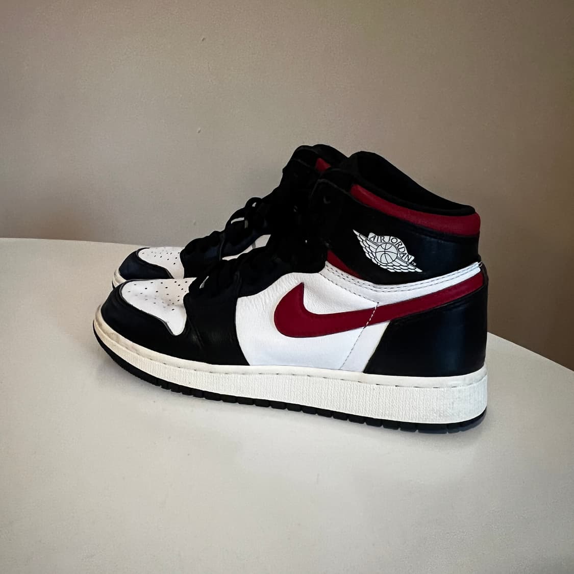 나이키 에어 조던 1 레트로 하이 OG 짐레드 상품이미지2