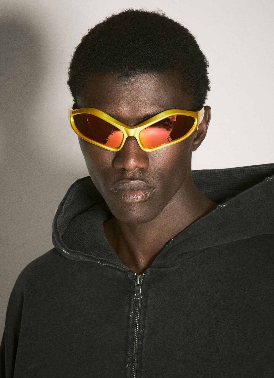 발렌시아가 FENNEC 페넥 오발 선글라스 옐로우/레드 상품이미지1