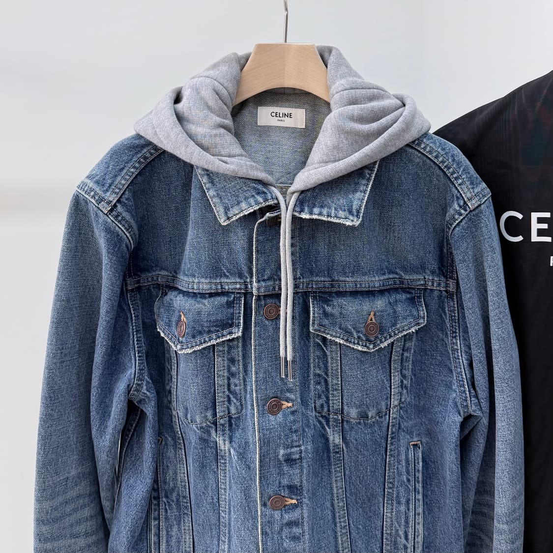 [S+급/M] 셀린느 백로고 후드 데님 청자켓 그레이 상품이미지4