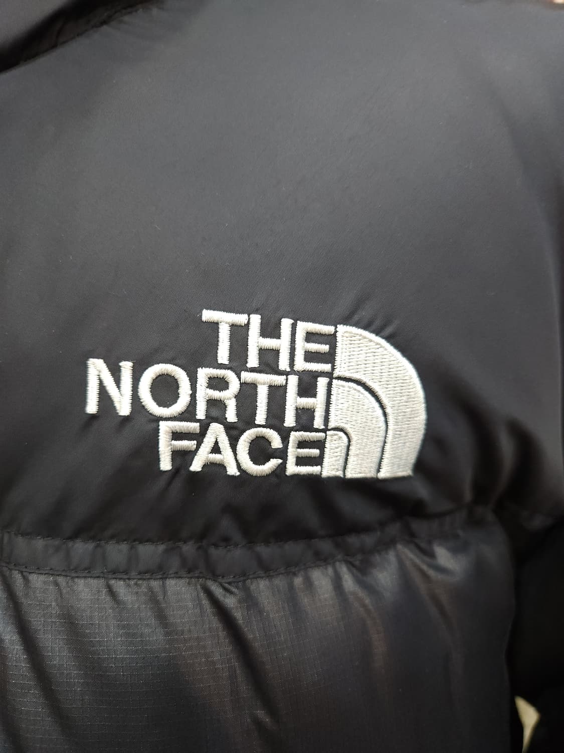 노스페이스 700 올블랙  눕시 구스 패딩점퍼

 상품이미지2