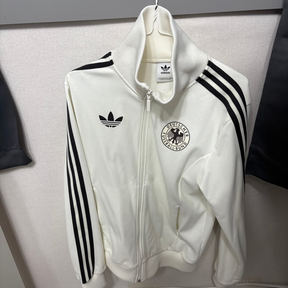 아디다스 독일 베켄바우어 트랙 탑 오프 화이트 상품이미지1