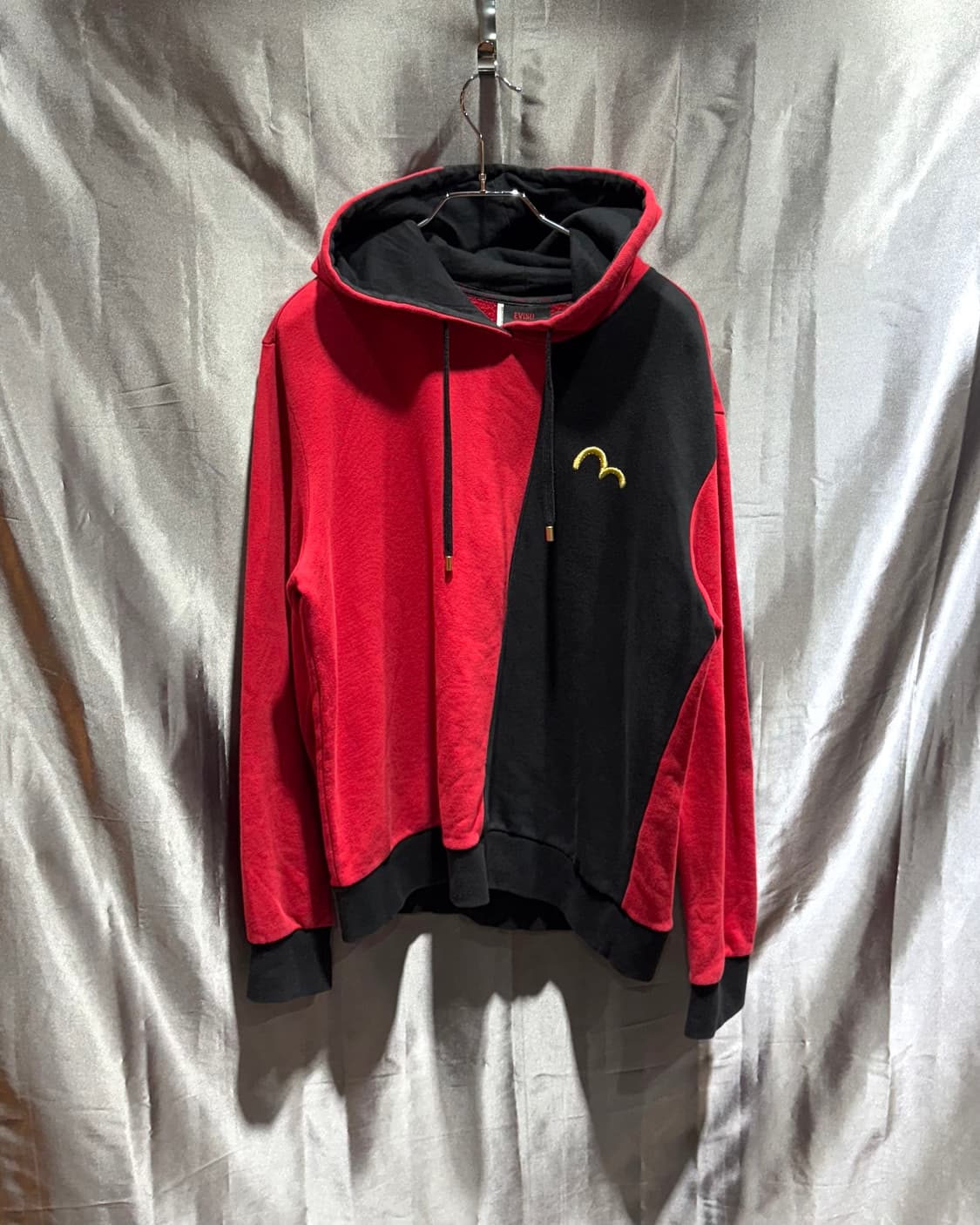M EVISU 에비수 사선 골드로고 후드티 상품이미지3