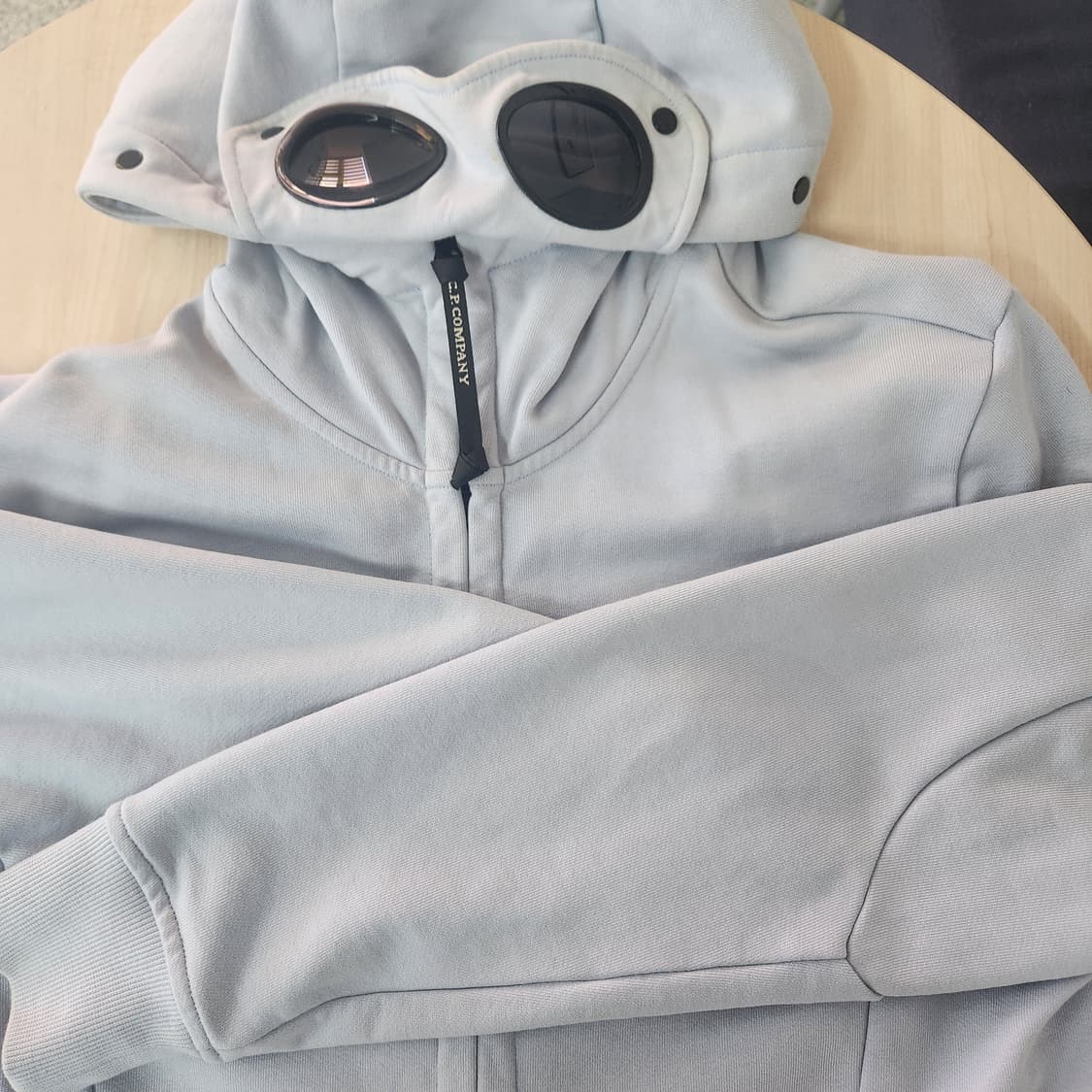 (민트급) Cp컴퍼니 고글 후드집업 할로겐블루(xL) 상품이미지5