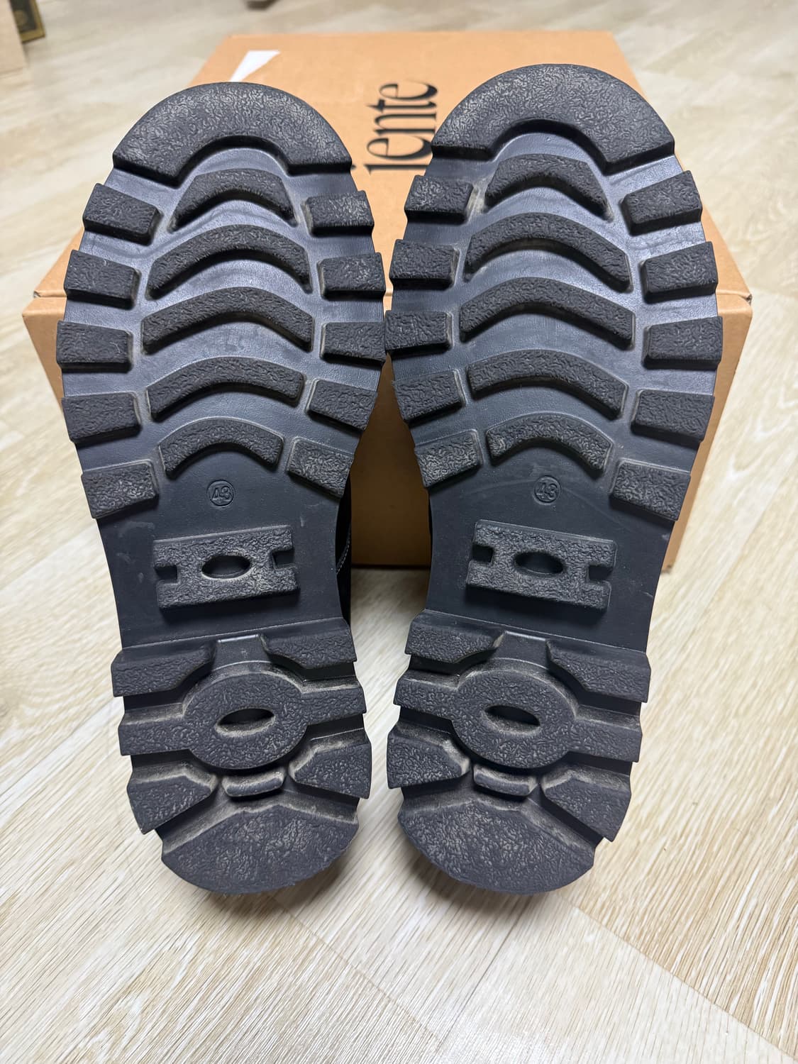 로에베 레더 스티칭 더비슈즈 43사이즈 상품이미지6