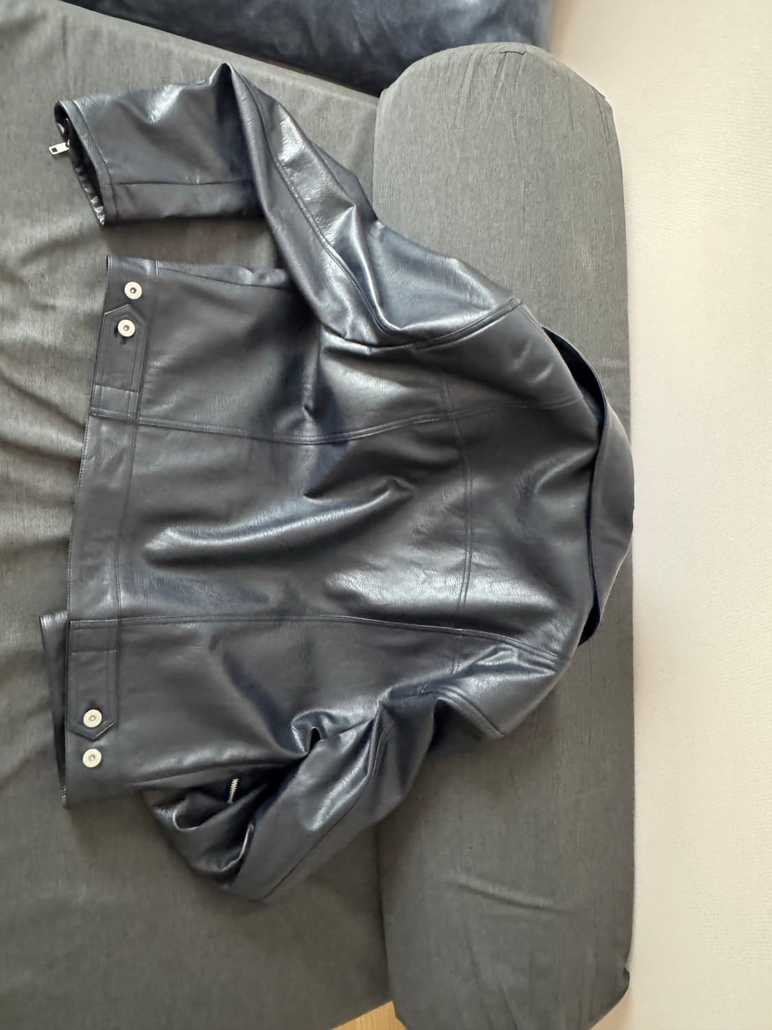 알렌느 TRUCKER FAUX LEATHER JACKET NAVY 상품이미지3