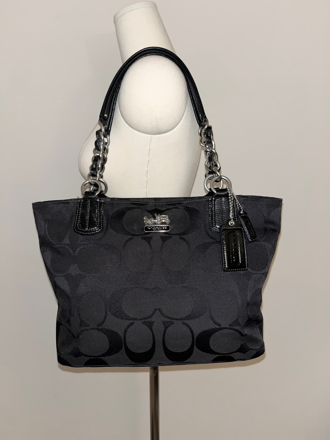 📦Coach allblack shoulder bag 상품이미지1