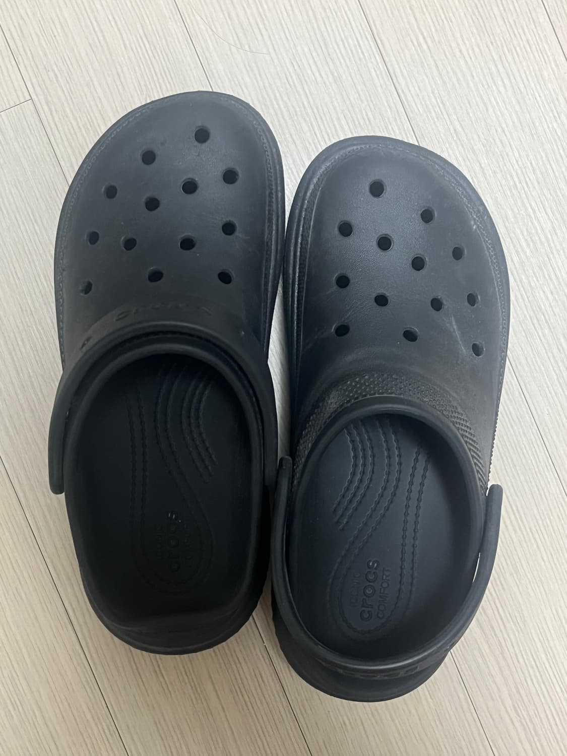 크록스 스톰프 클로그 260 상품이미지2