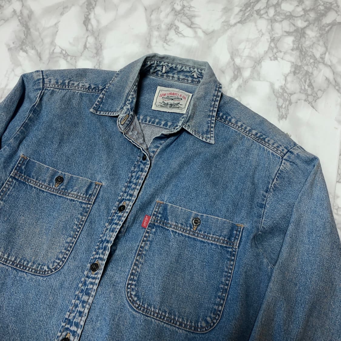 리바이스 오리지널 웨스턴 데님 셔츠 여성용 상품이미지2