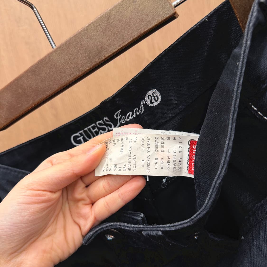 게스 진스 코튼 미니 스커트 로고 레터링 자수 큐빅 장식 H라인 블랙 상품이미지8