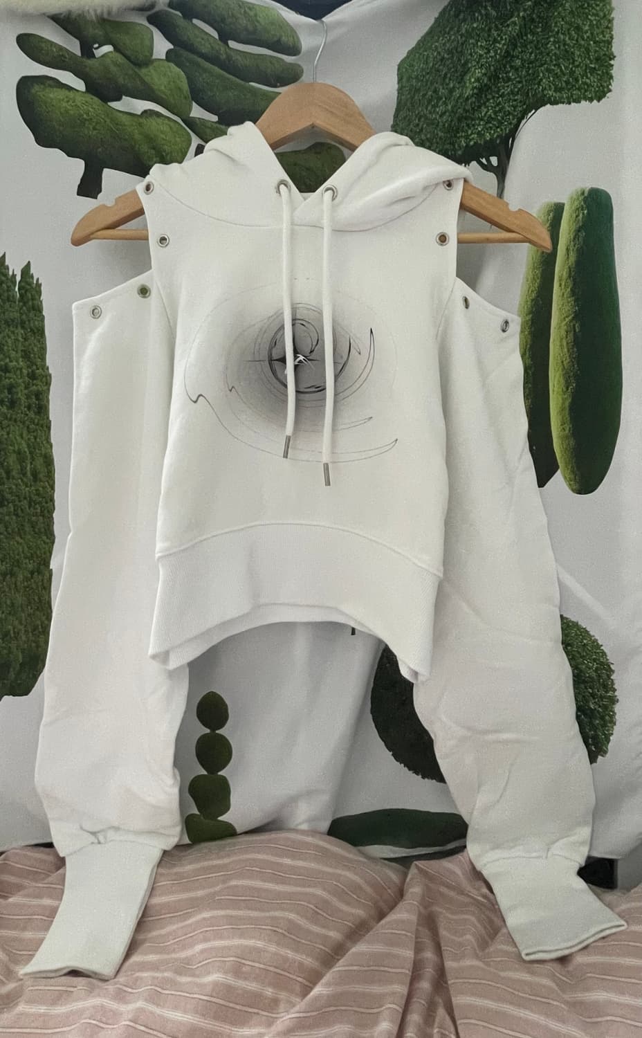 로즈애플 스튜디오 223 컷아웃 로고 크롭 후디 - 화이트 상품이미지3