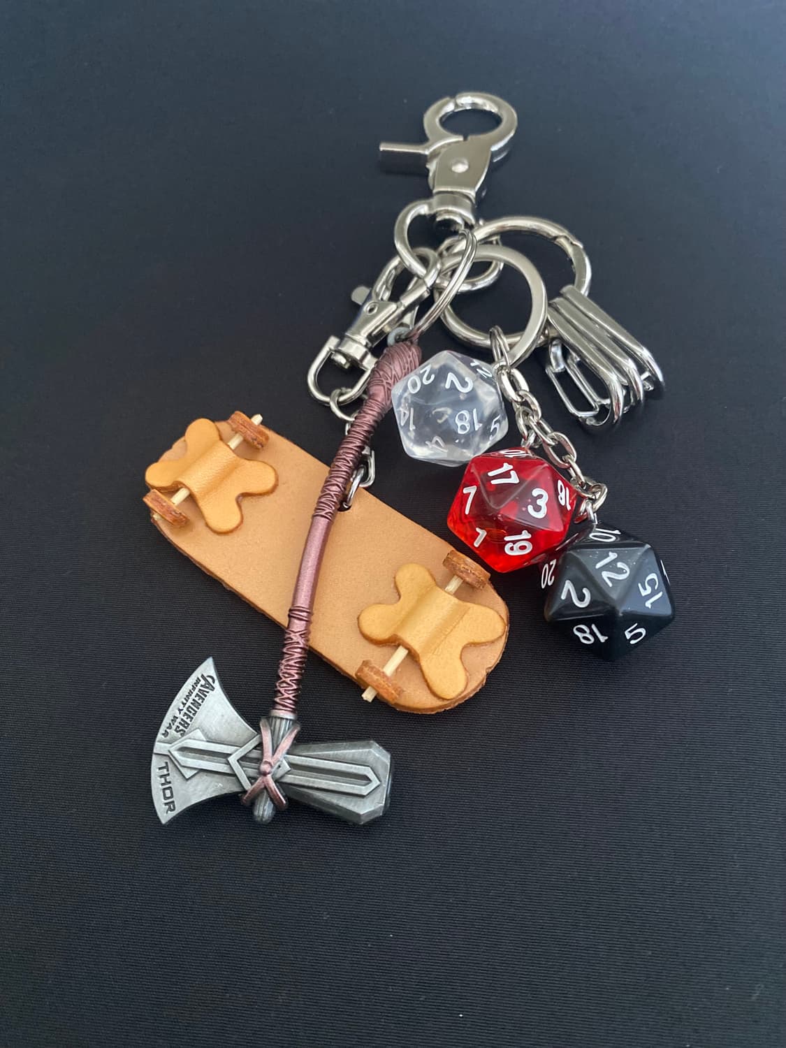 토르 해머 스케이트보드 다이스 키링 상품이미지2