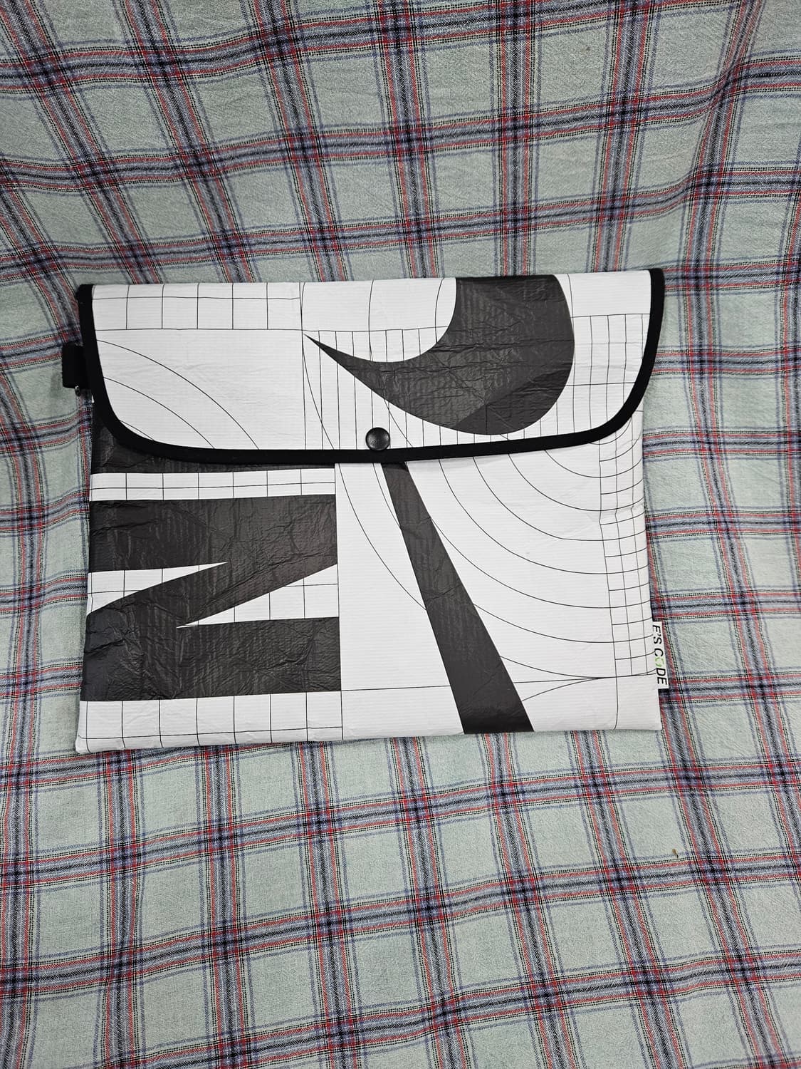 이스코드(E'SCODE) 나이키 리유저블백 커스텀 아이패드(노트북)파우치 상품이미지1