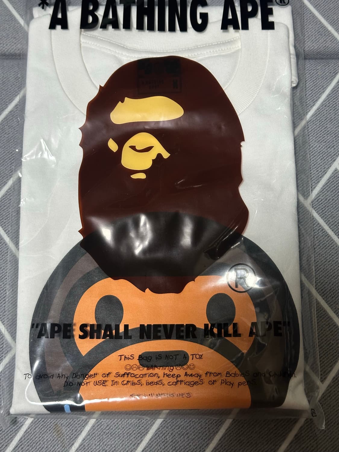 베이프 마일로 티셔츠 상품이미지3