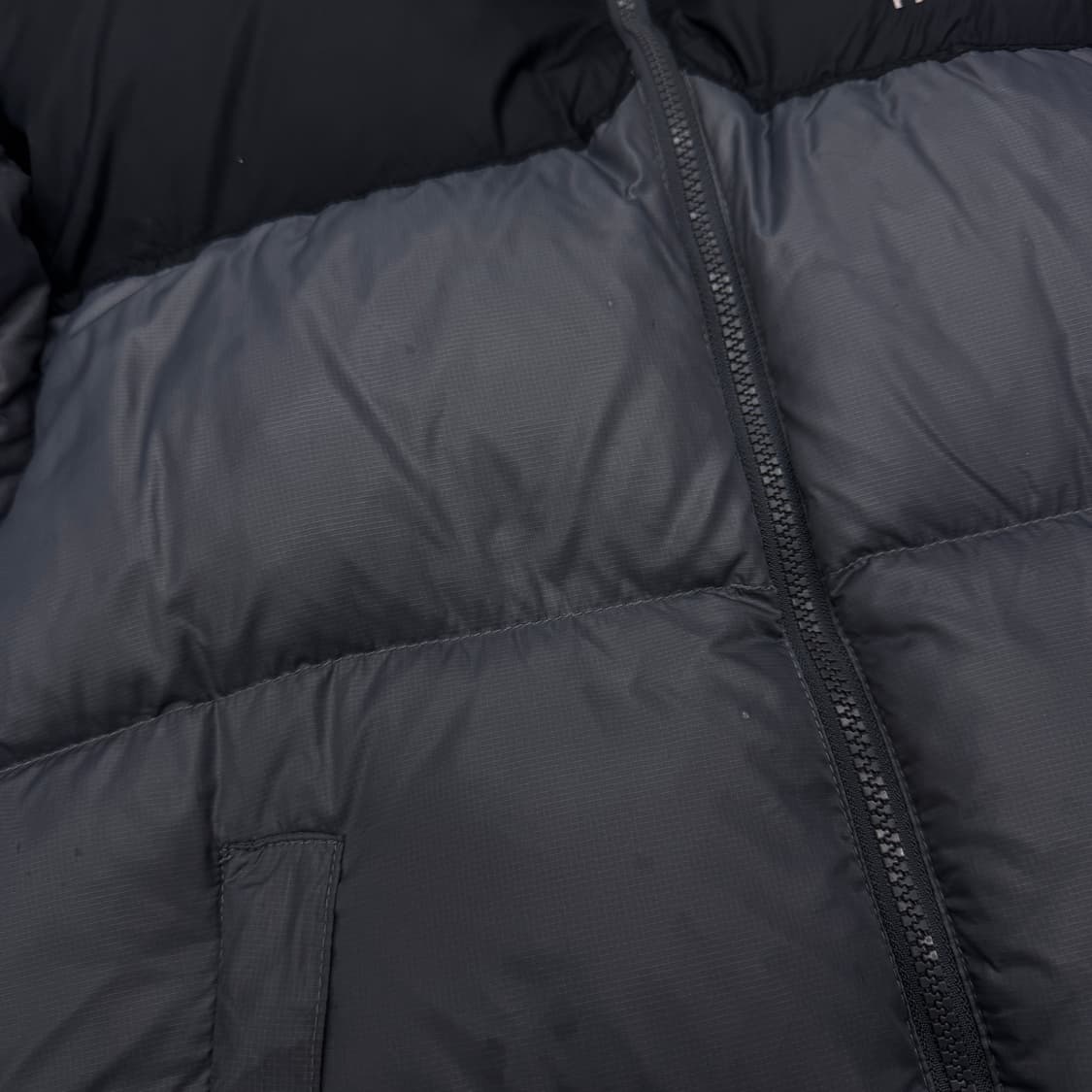 노스페이스 700 눕시 구스다운 패딩 그레이 상품이미지5