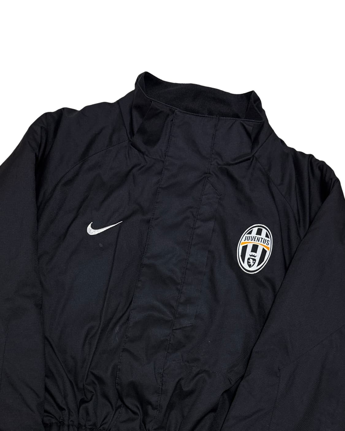 나이키 유벤투스 블랙 크롭 점퍼 상품이미지2