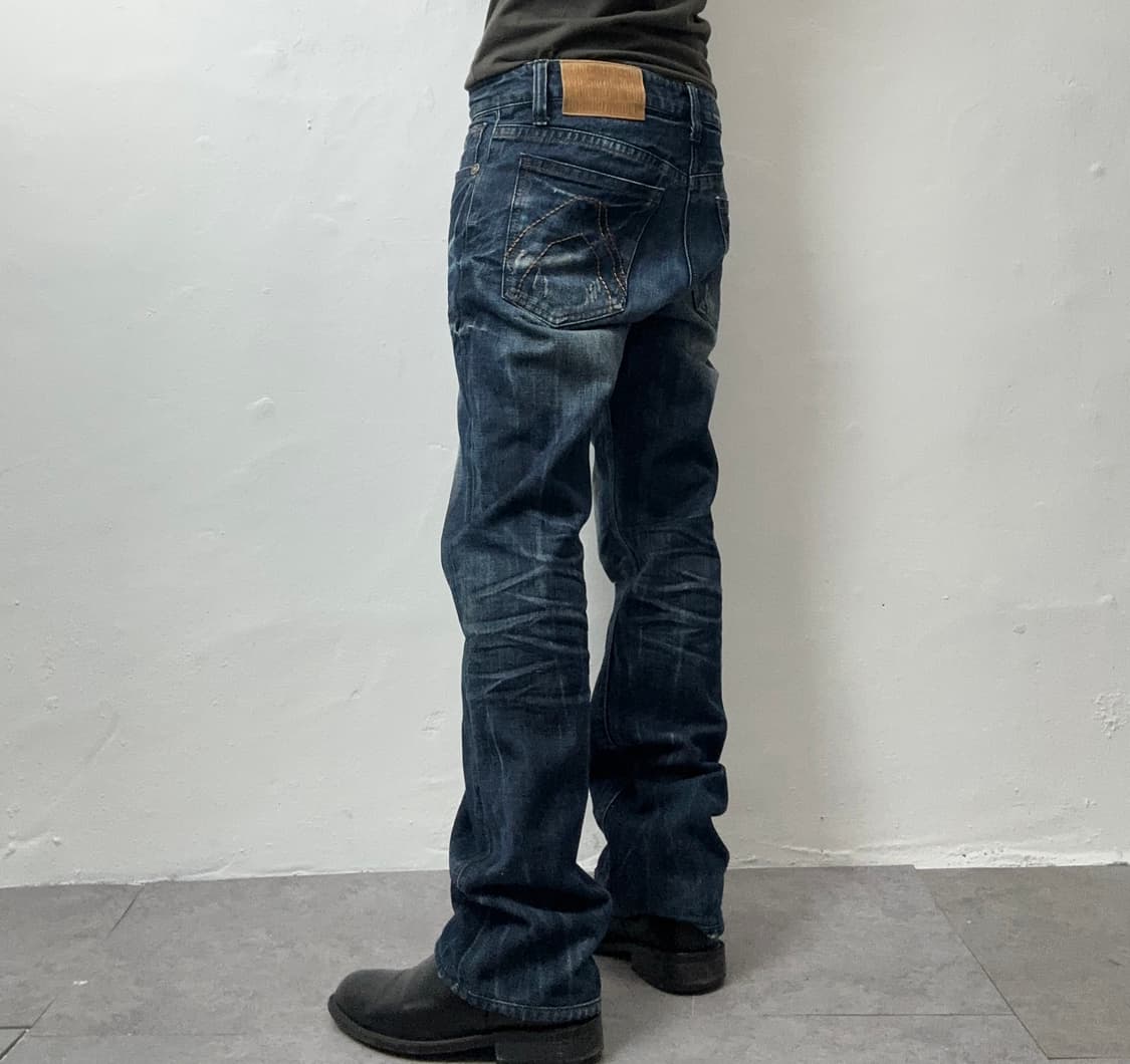 Buckaroo Distressed Whiskered Dark Wash  상품이미지4